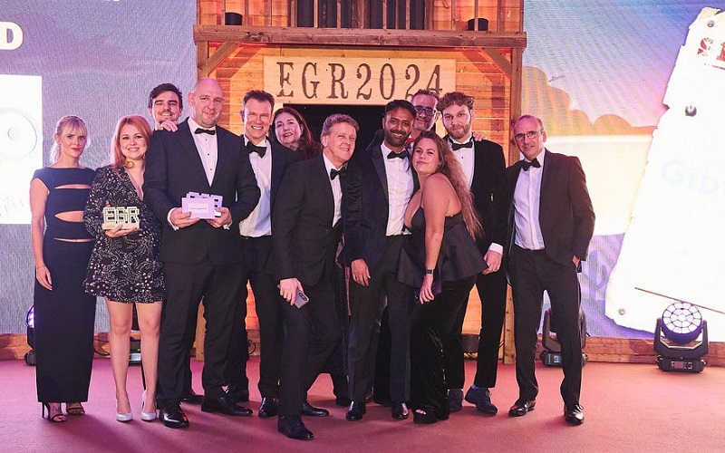 Nhận được giải thưởng EGR Awards